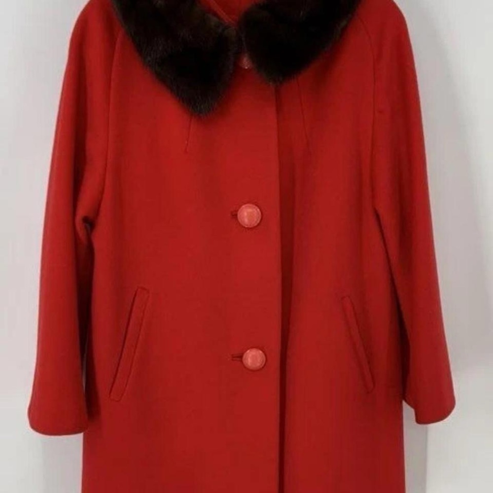 VINTAGE Red Trench Coat with REAL Fur Collar - Picture 2 of 5